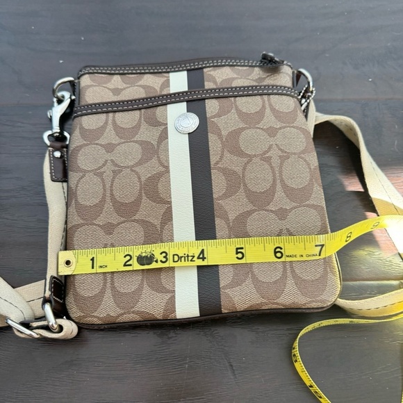 Coach crossbody  monogram bag - Picture 8 of 10